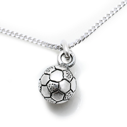 Kinderschmuck Halskette Fuball oxydiert mit Kette in Silber