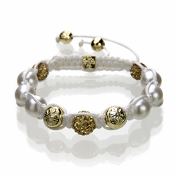 Shamballa Armband Glasperlen goldfarben/wei